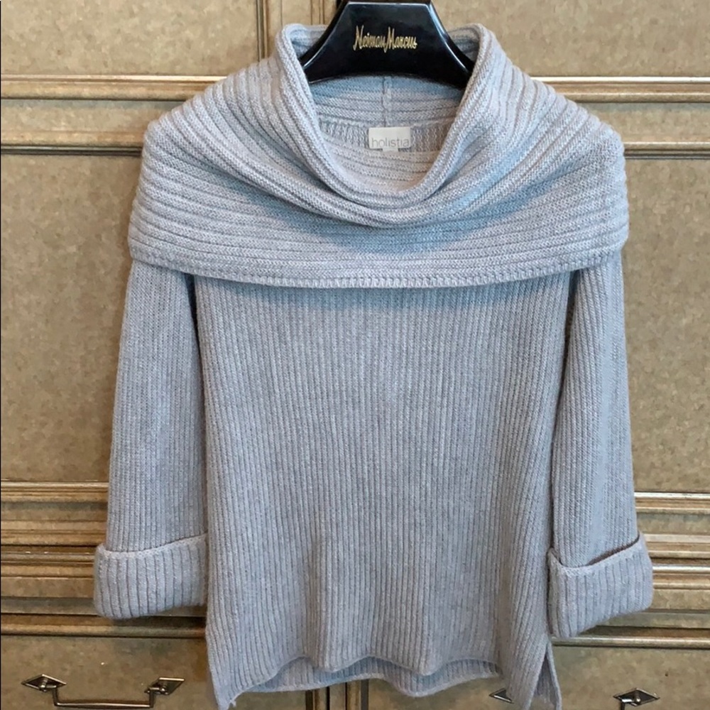 HOLISTIA GRAY SWEATER